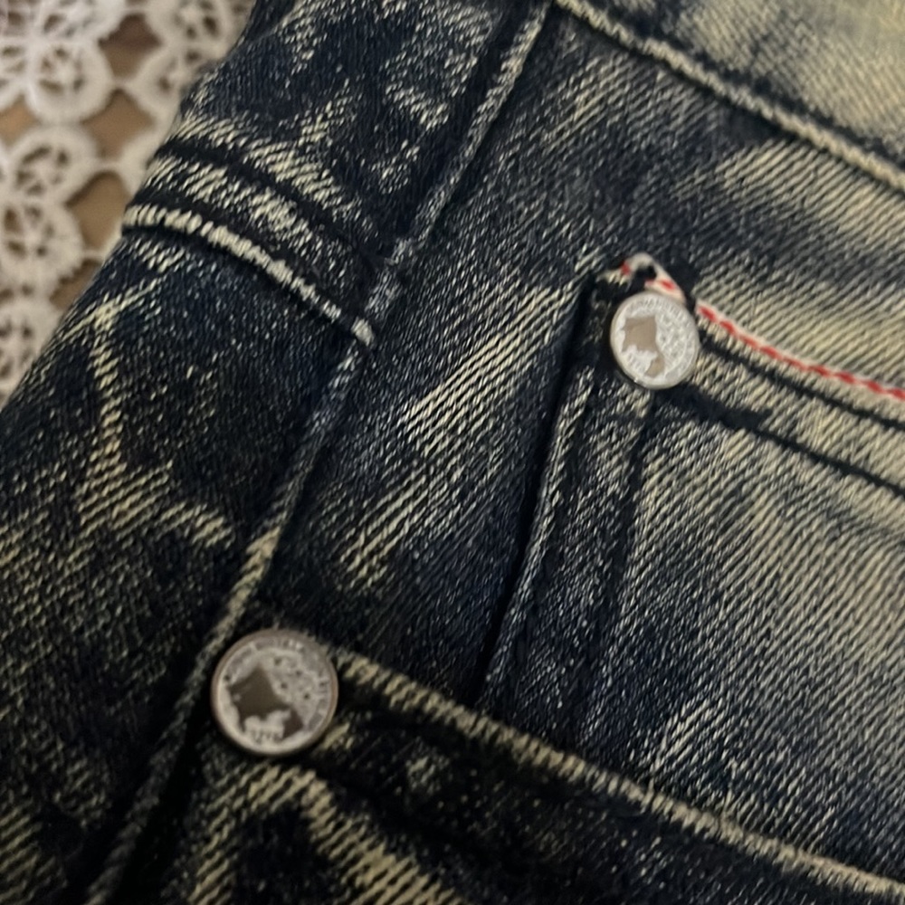 Jeans - Picture 7 of 9
